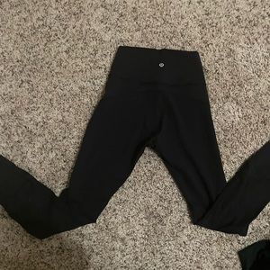 Lululemon 7/8 length black leggings sz 4